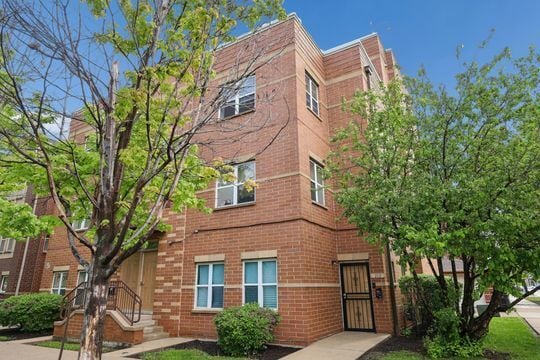 Photo - 3559 S Federal St Unit 202