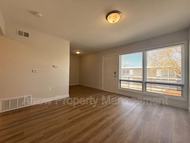 Photo - 1414 Oakland Rd NE