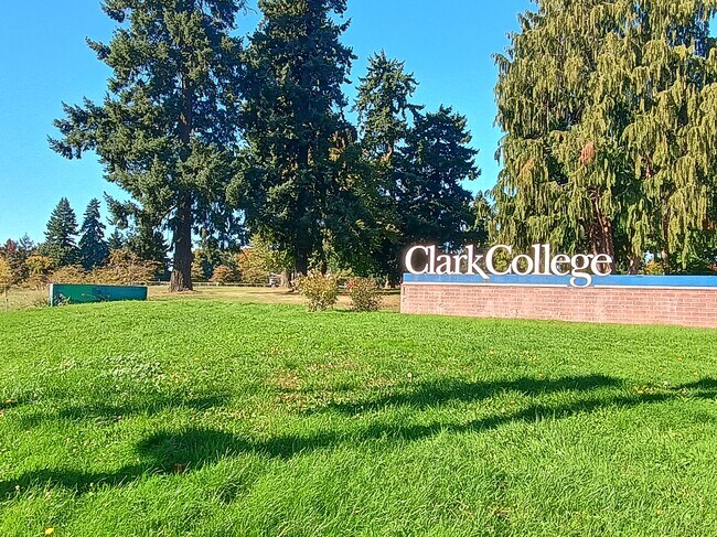 Photo - 1815 G St Unit A