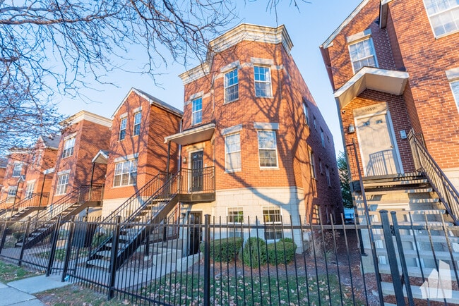 Building Photo - 1471 N Larrabee St Unit C