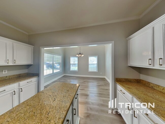 Photo - 123 Clarin Way