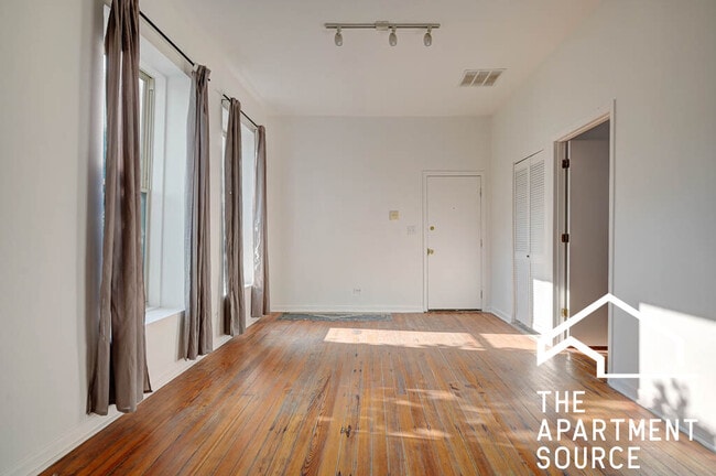 Photo - 2732 W Chicago Ave Unidad 3R