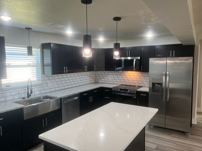 Photo - 2162 Airport Rd Unit B