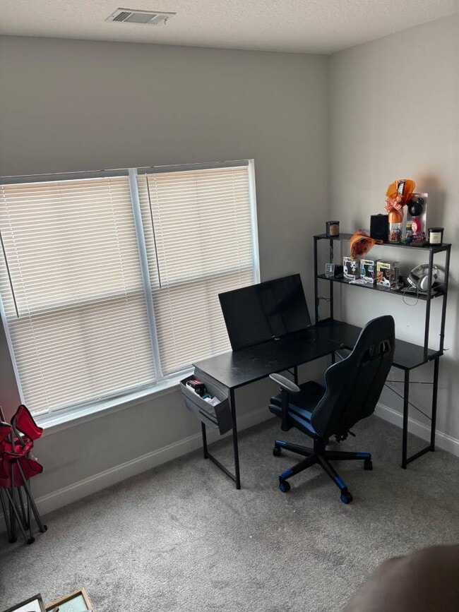 Photo - 543 Rutledge Dr