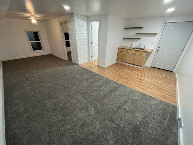 Building Photo - 7367 N Bray Rd Unit #4