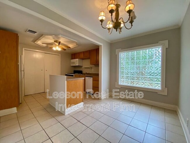 Photo - 831 Stephenson St