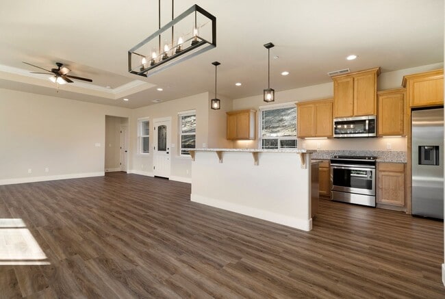 Photo - Beautiful 3 bedroom, 2 bath home in Paradise! Open Floor Plan with Attached Garage!