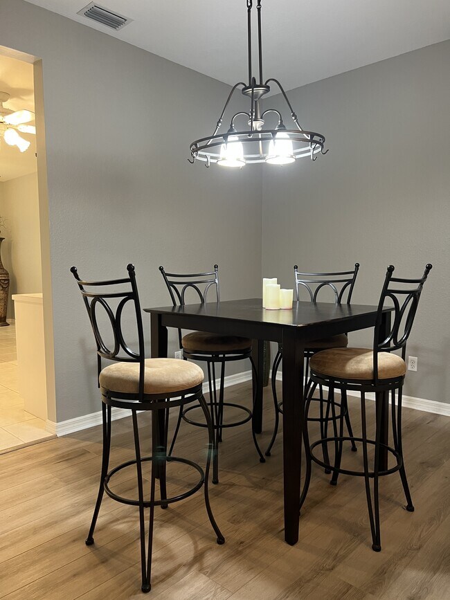 Photo - 1340 Charleston Square Dr