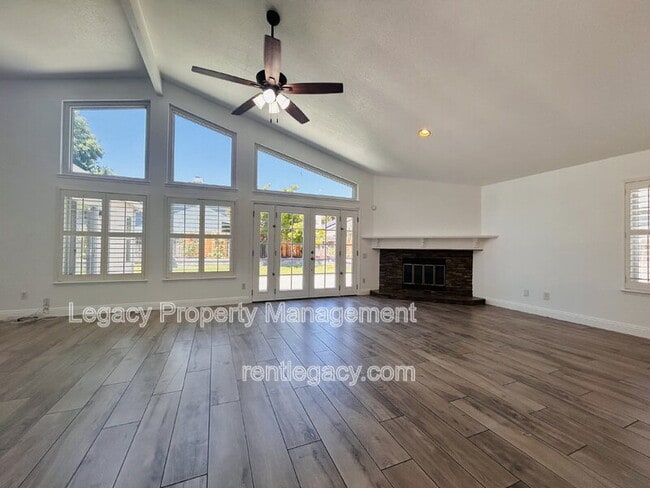 Photo - 3047 Mill Oak Way