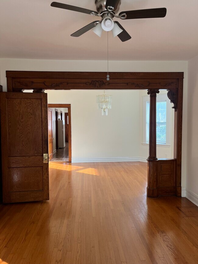 Photo - 3029 N Haussen Ct Unit Apt 1