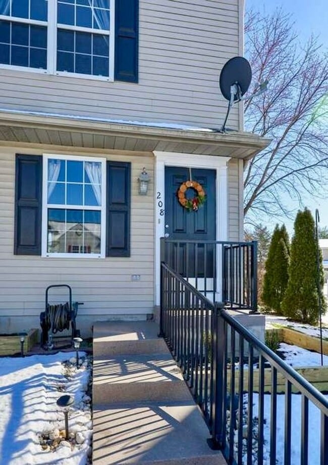 Photo - Updated 2 Bed 2 Bath Townhouse in Marietta