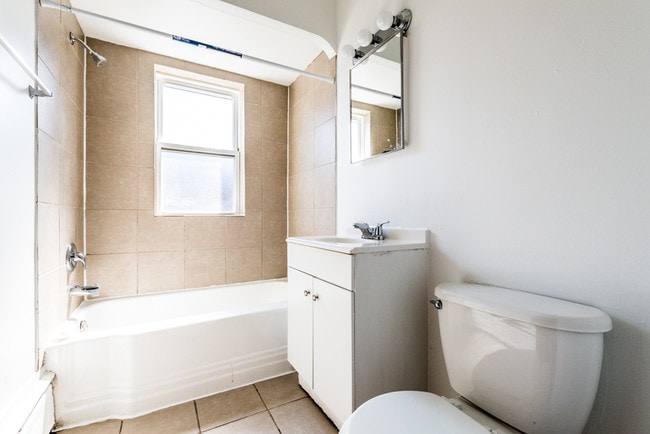 Photo - 5012 W Jackson Blvd