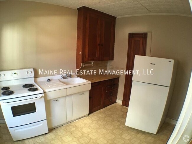 Building Photo - 591 Main St Unit 7 Rental