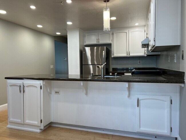 Photo - 5411 Black Ave