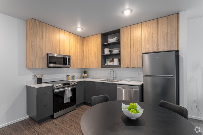 1BR, 1BA - 578SF