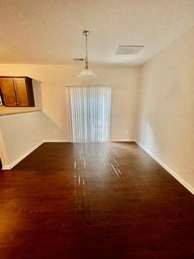 Photo - Luxurious 2 story 3 bedroom 2.5 bath Townh... Casa Adosada