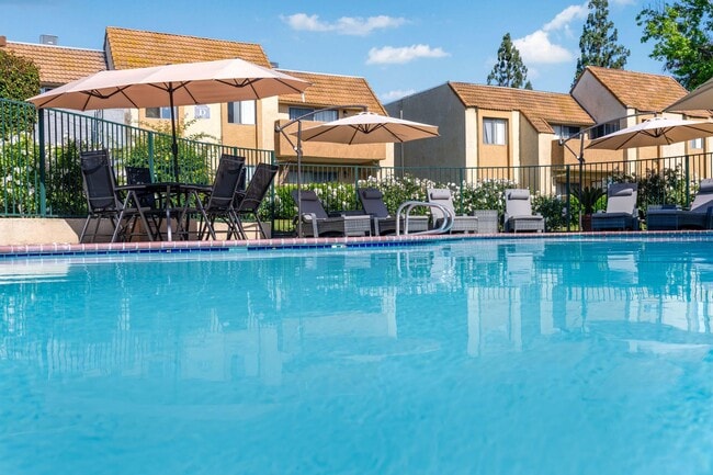 Building Photo - Villa del Sol Rental