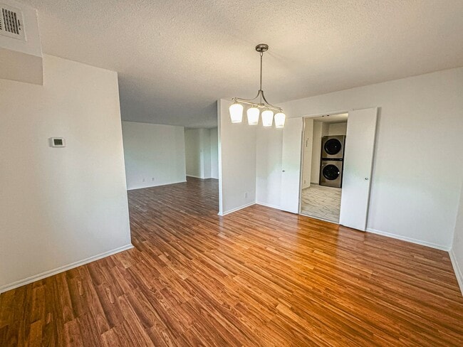 Photo - Recently Renovated 3 Bed 2.5 Bath Condo With Balcony In Vibrant Watergate At Landmark - Utilities...