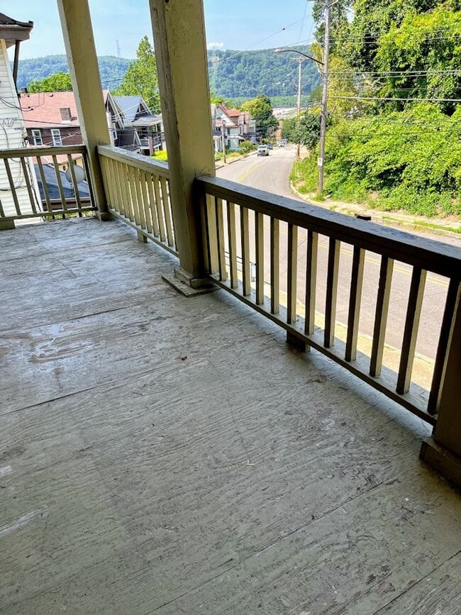 Building Photo - 244 Hazelwood Ave Unit 2