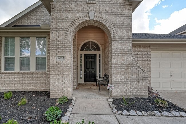 Photo - 6923 Grants Hollow Ln