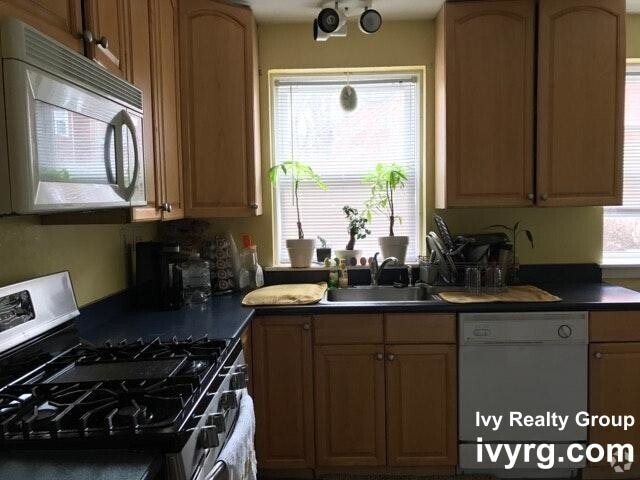 Building Photo - 461 Arborway Unit 2 Rental