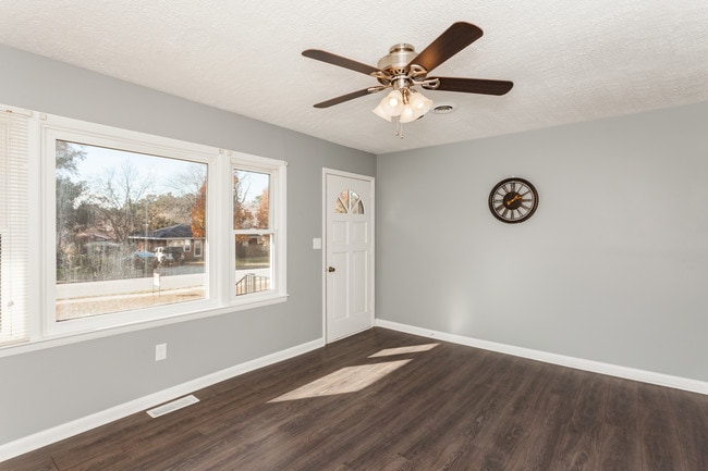 Photo - 704 Joyner St