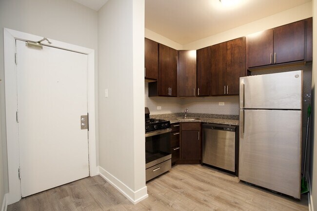 Photo - 4828 N Damen Ave Unit J06W