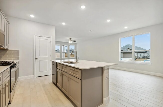 Photo - 701 Santa Lucia Dr
