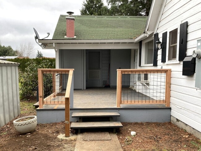 Photo - Quaint Hood River Cottage