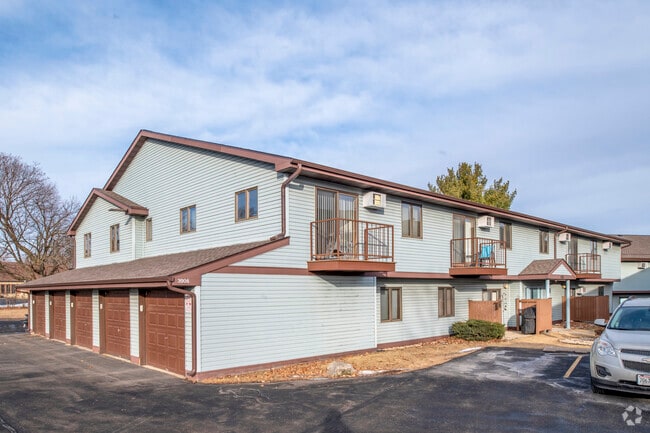 Elka Lane Apartments
