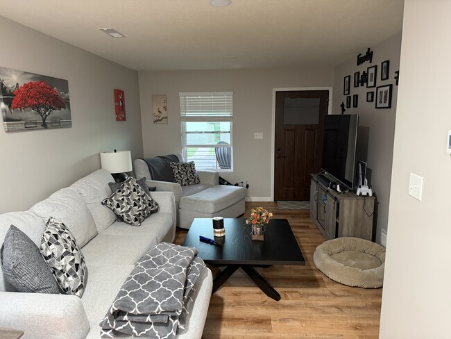 Building Photo - 184 School St Unit 184 School Street