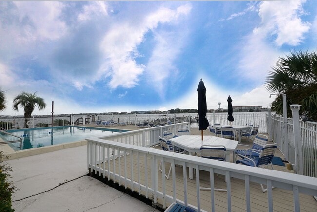 Photo - 308 E Miracle Strip Pkwy Unidad 1