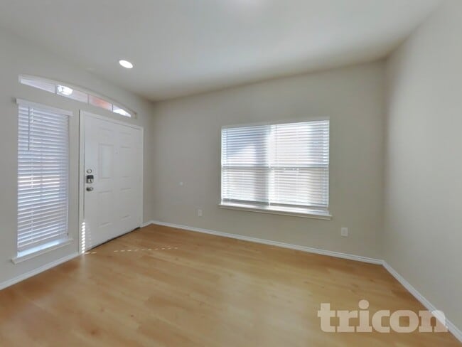 Photo - 2823 Arica Ln