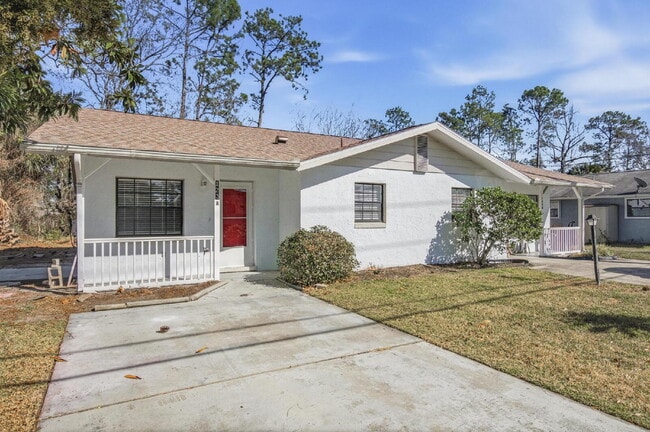 Building Photo - "Chic & Cozy 2-Bed Retreat with Granite Touches in Palm Coast!" Unit A