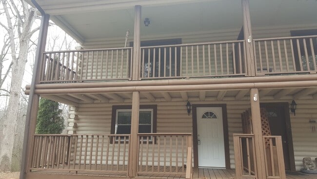 Building Photo - Duplex 2 bedroom 1 bath