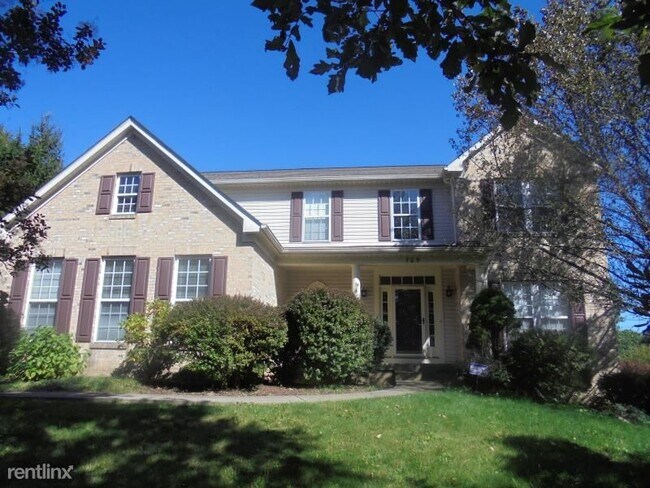 5 br, 3.5 bath House - 709 Williamsburg Court - 5 br, 3.5 bath House - 709 Williamsburg Court