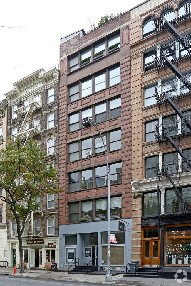 Photo - 347 W Broadway