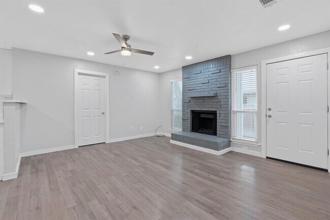 Photo - 16131 Stoneham Cir