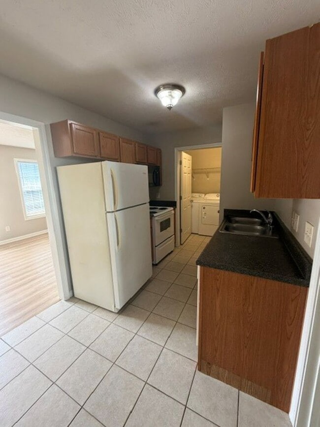 Photo - 135 Amy Ave Unit Apt. C