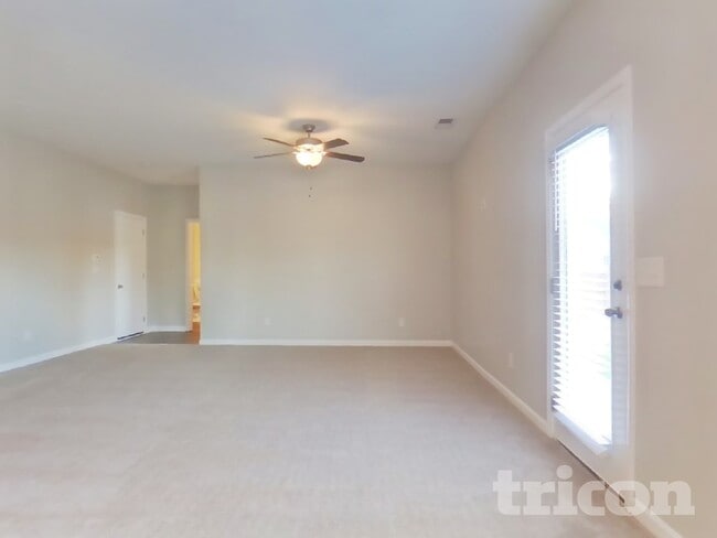 Photo - 142 Waters Edge Pkwy