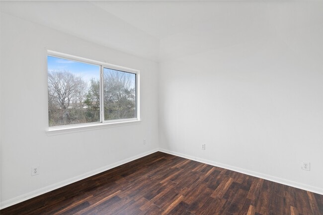 Photo - 13223 Southpoint Ln