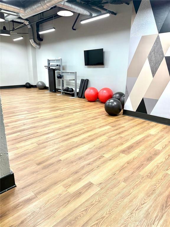 Photo - 2025 Peachtree Rd NE Unidad Piedmont