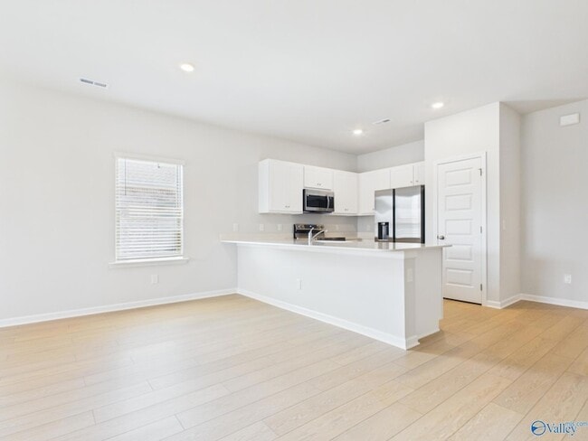 Photo - 136 Whitner Dr