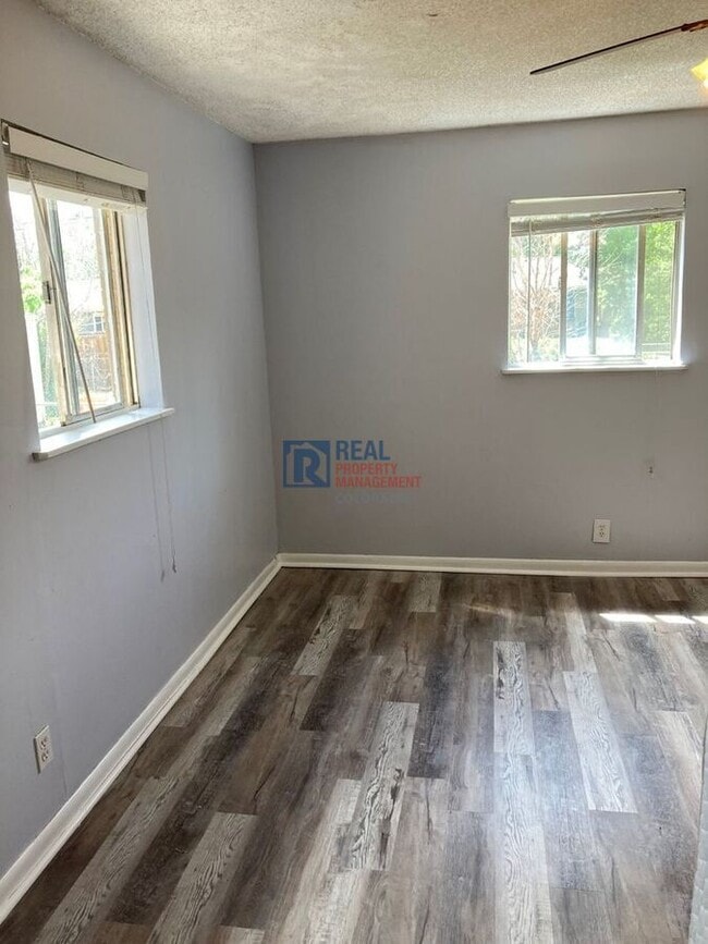 Photo - 3365 Olive St