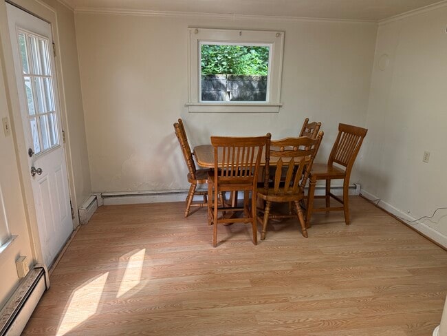Photo - 116 W Washington St
