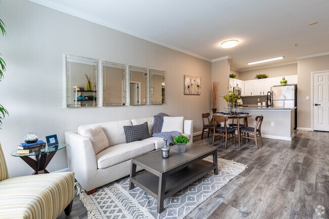 1 BR, 1 BA - 708SF
