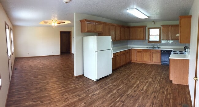Photo - 3 Bed 1 Bath REMODELED House For Rent in M...