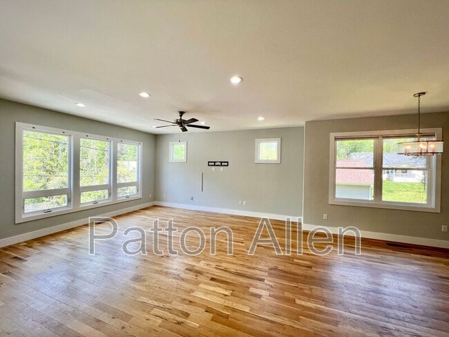 Photo - 308 London Rd