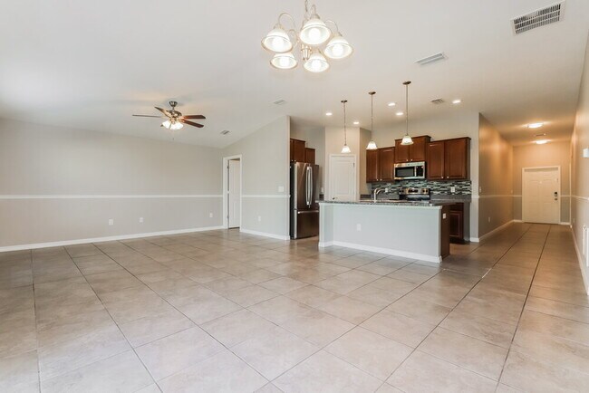 Photo - 1637 Climbing Dayflower Dr