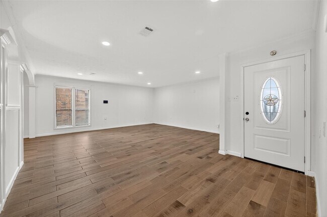 Photo - 5039 Shadowridge Dr